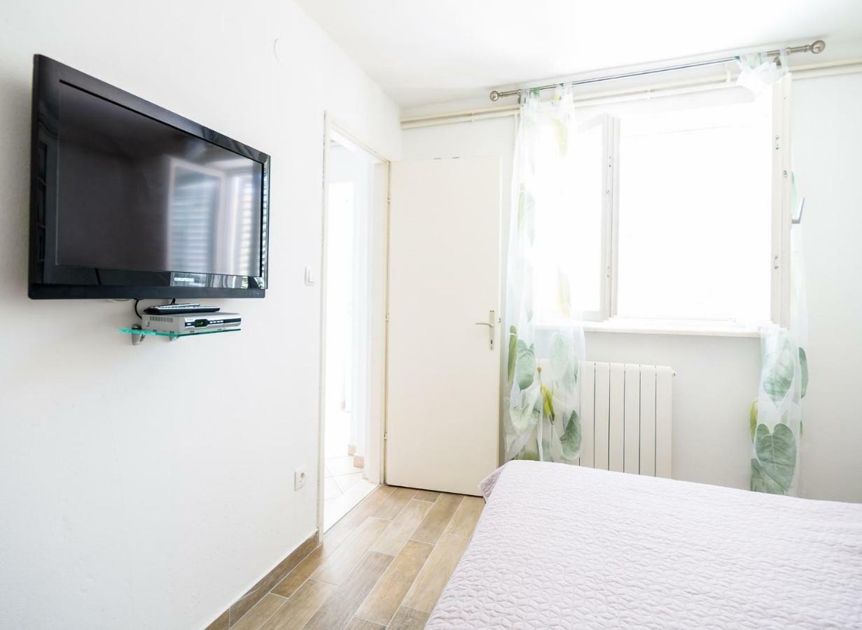 Apartments Laura Đảo Korčula Ngoại thất bức ảnh